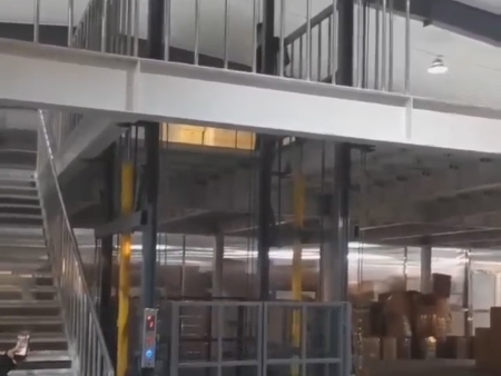 廠(chǎng)房隔層貨架貨梯